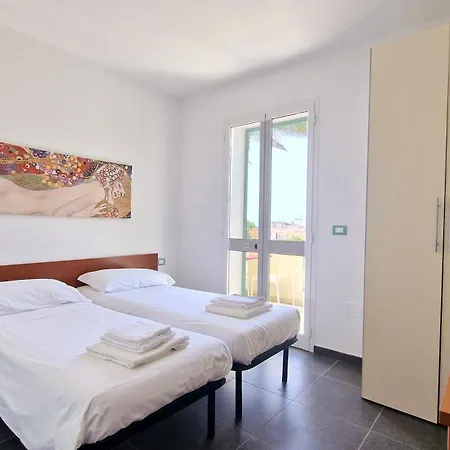 Ara Comfort Aparthotel 3*