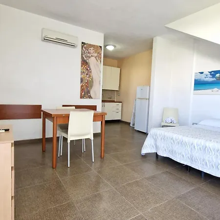 Aparthotel Ara Comfort *